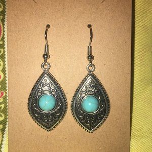 Vintage Teardrop Bohemian Blue Stone Drop Earring NWOT